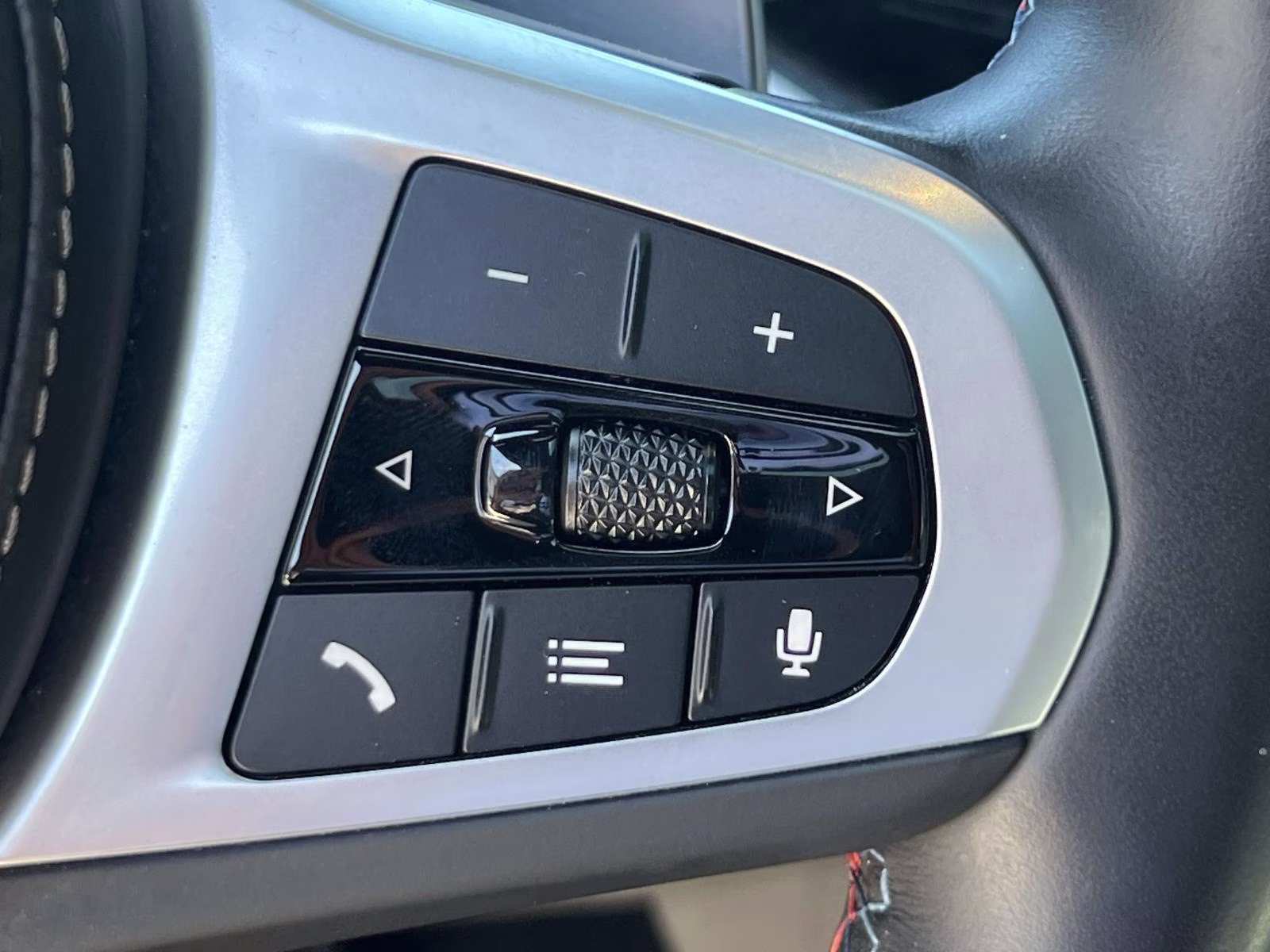 2024 Gray BMW X7 M60i AWD SUV