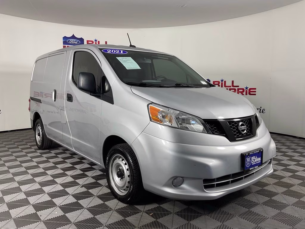 2021 Nissan NV200 S's photo