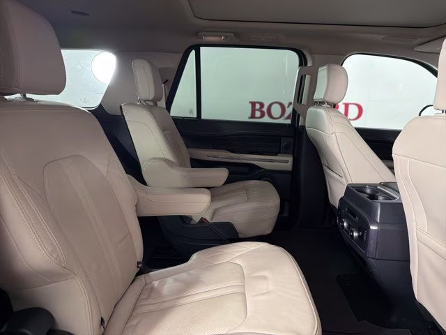 2023 Red Metallic Ford Expedition Max Platinum RWD SUV