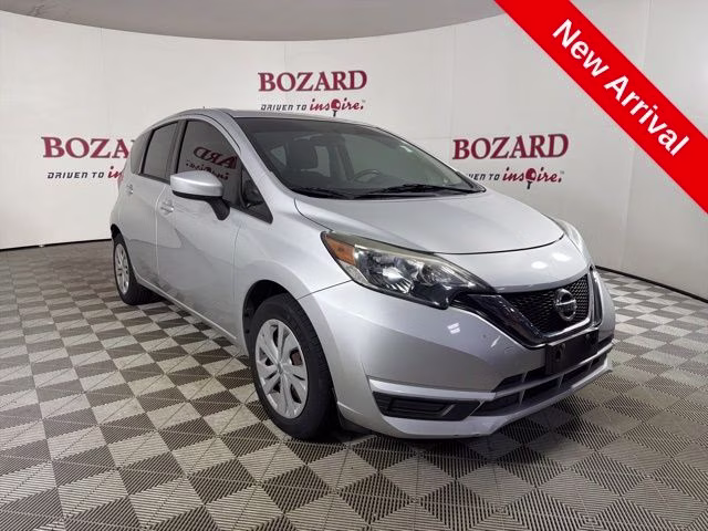 2018 Brilliant Silver Nissan Versa Note SV FWD Hatchback