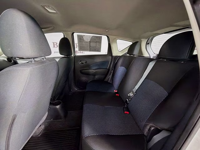 2018 Brilliant Silver Nissan Versa Note SV FWD Hatchback