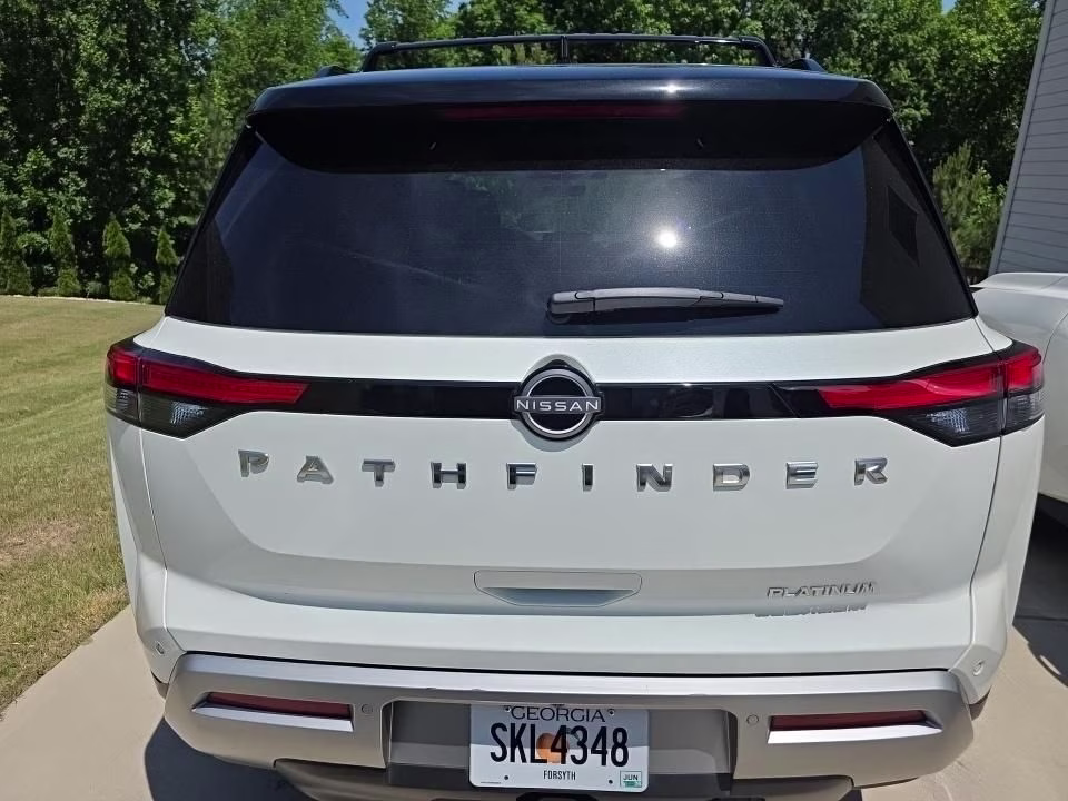 2023 Pearl White Nissan Pathfinder Platinum FWD SUV