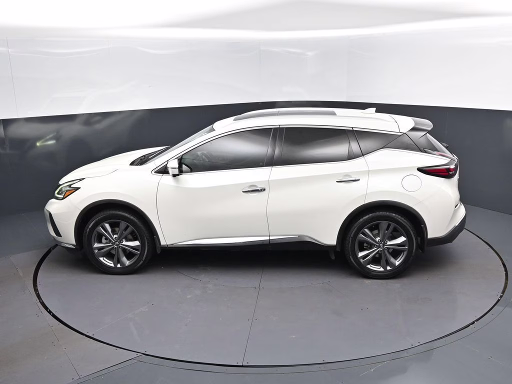 2023 Pearl White Nissan Murano Platinum FWD SUV