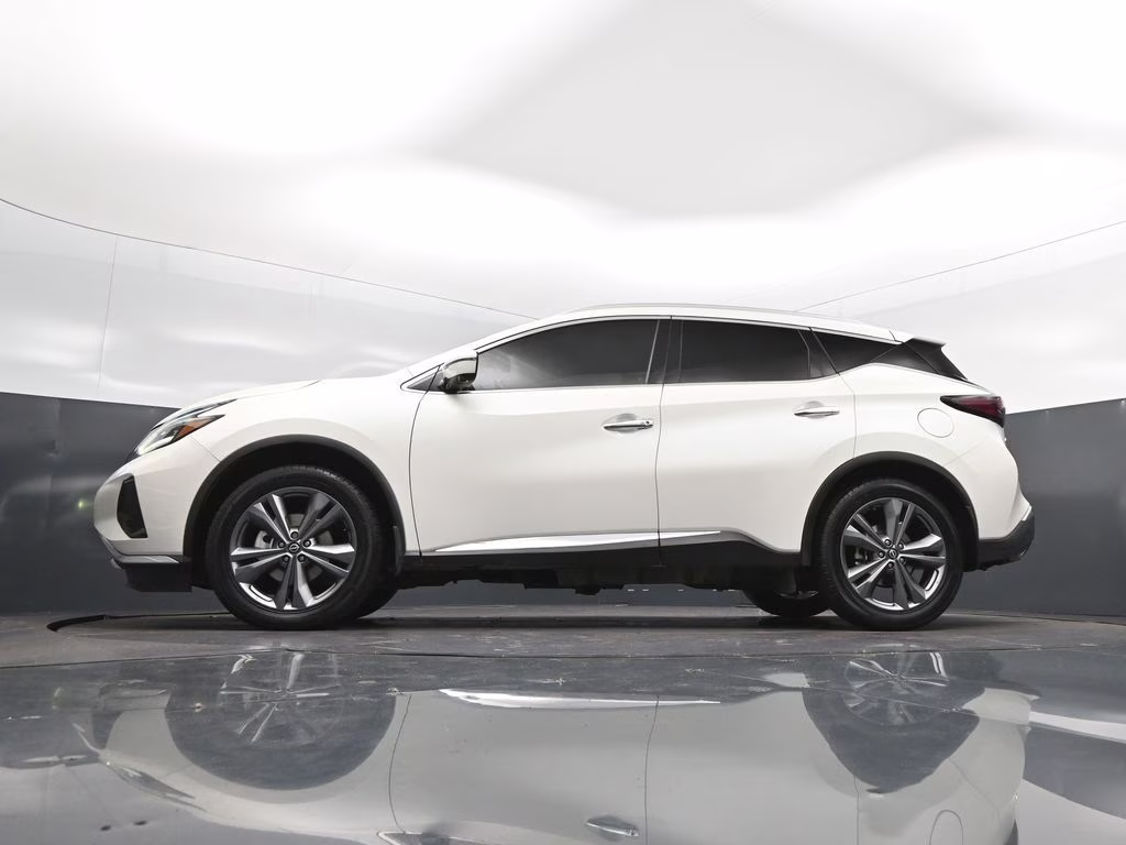 2023 Pearl White Nissan Murano Platinum FWD SUV