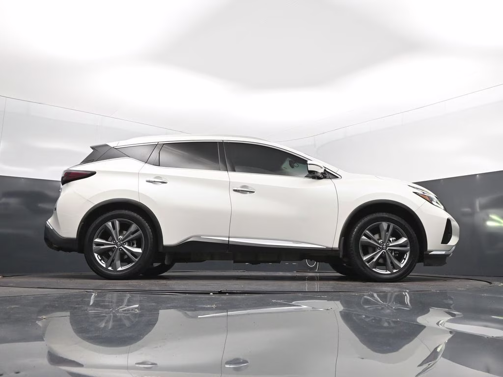 2023 Pearl White Nissan Murano Platinum FWD SUV