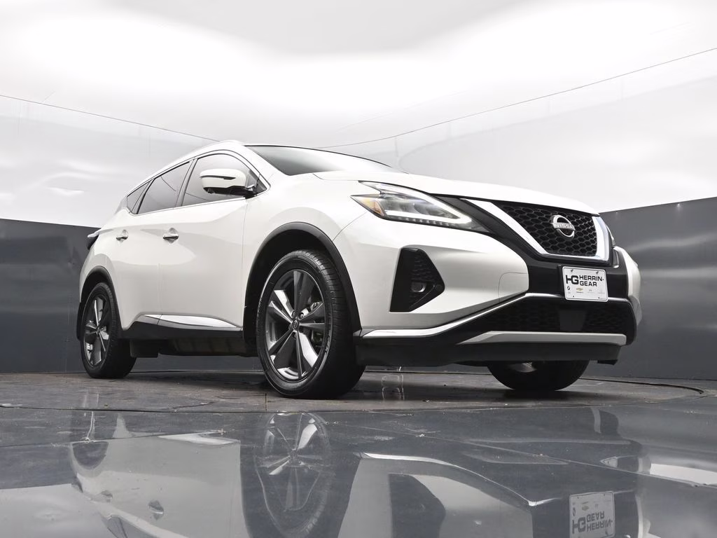 2023 Pearl White Nissan Murano Platinum FWD SUV