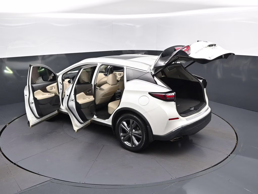 2023 Pearl White Nissan Murano Platinum FWD SUV
