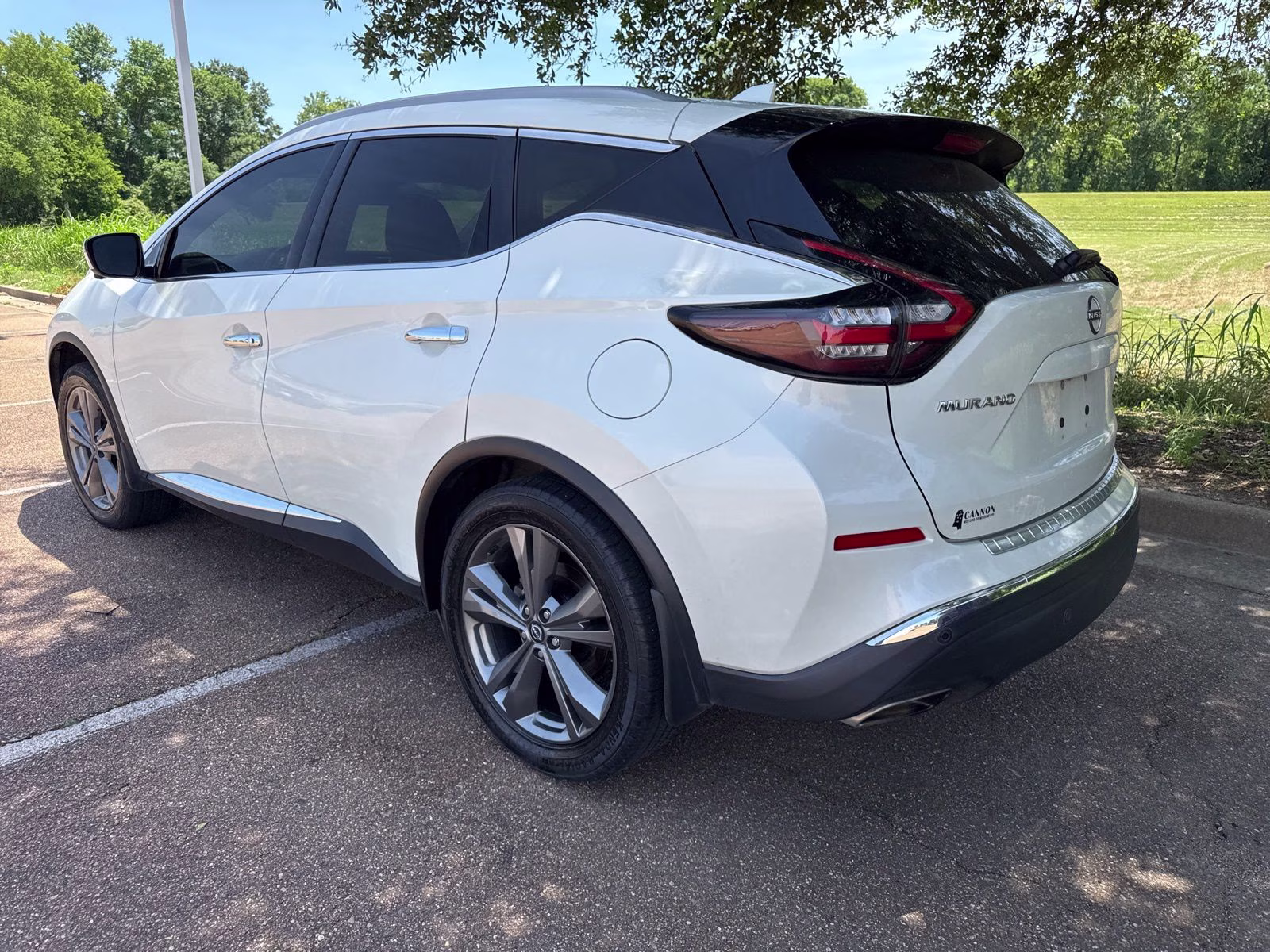 2023 Pearl White Nissan Murano Platinum FWD SUV