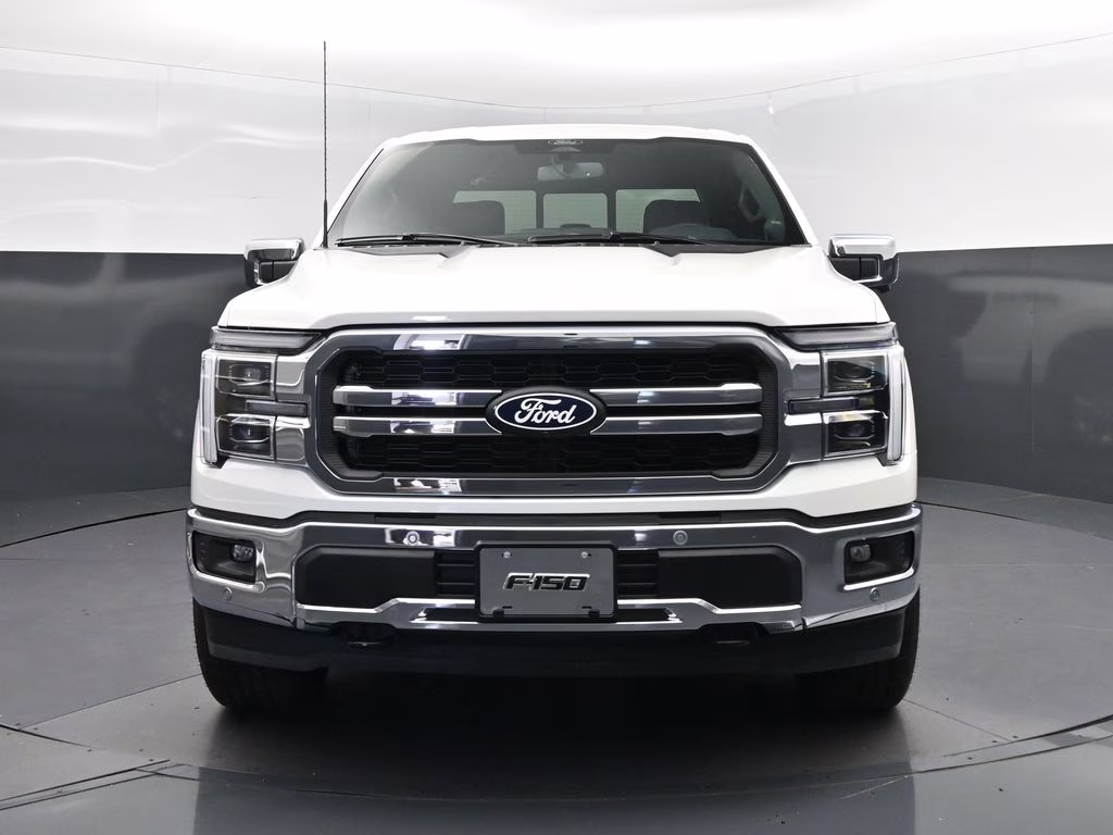 2025 White Metallic Ford F-150 Lariat 4X4 Truck