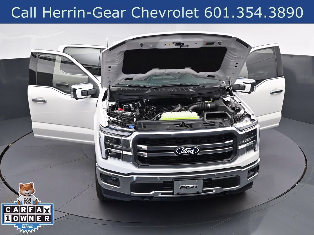 2025 White Metallic Ford F-150 Lariat 4X4 Truck