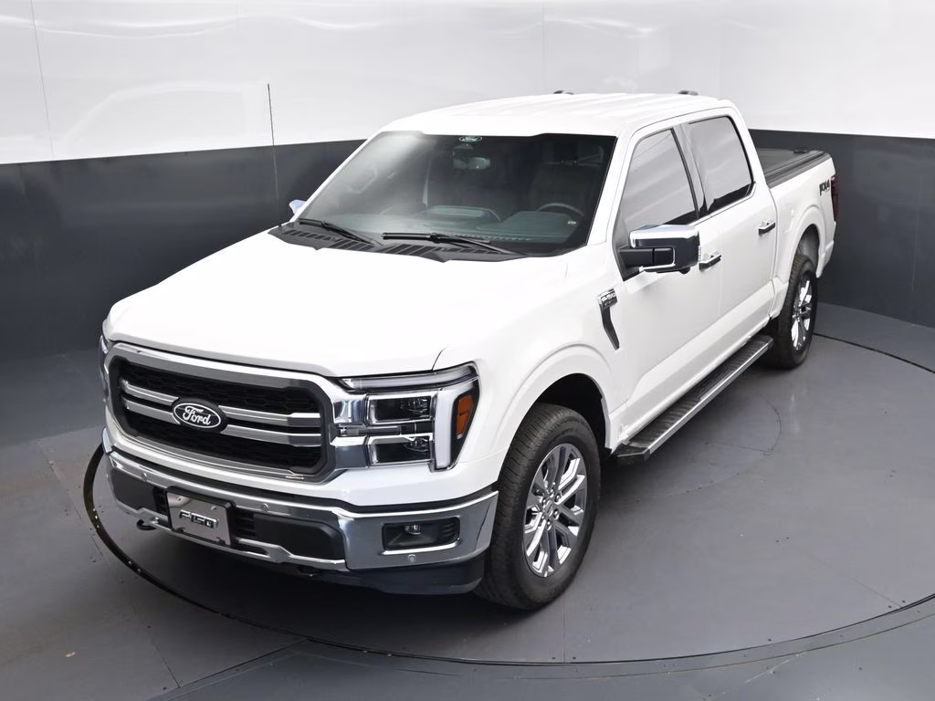 2025 White Metallic Ford F-150 Lariat 4X4 Truck