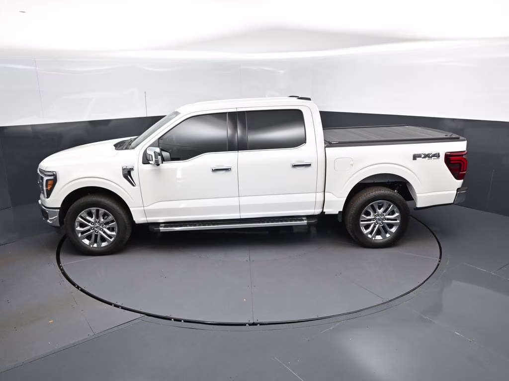 2025 White Metallic Ford F-150 Lariat 4X4 Truck