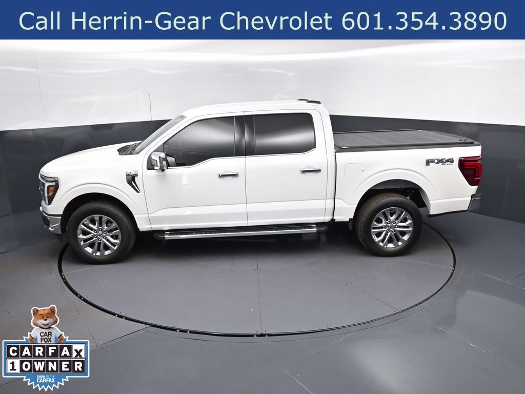 2025 White Metallic Ford F-150 Lariat 4X4 Truck