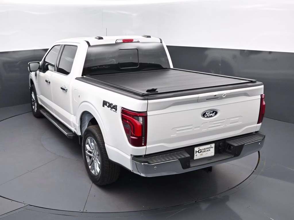2025 White Metallic Ford F-150 Lariat 4X4 Truck