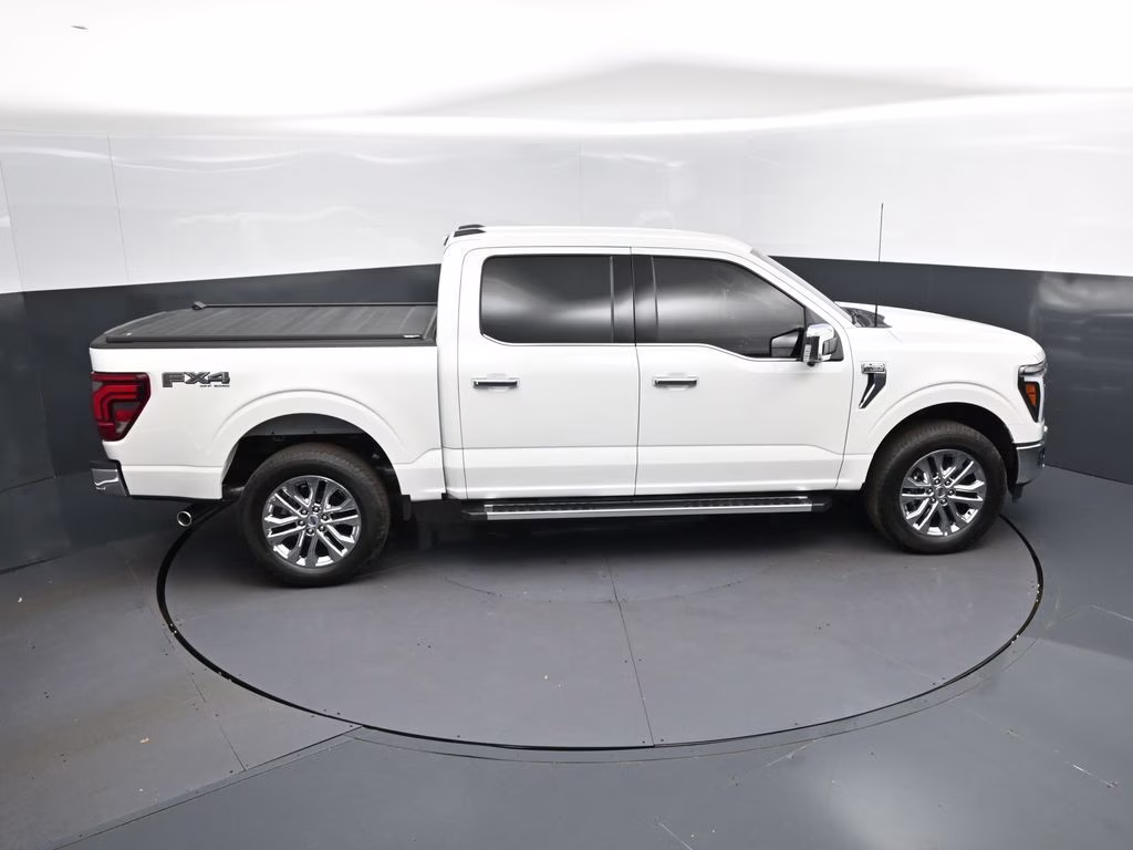 2025 White Metallic Ford F-150 Lariat 4X4 Truck