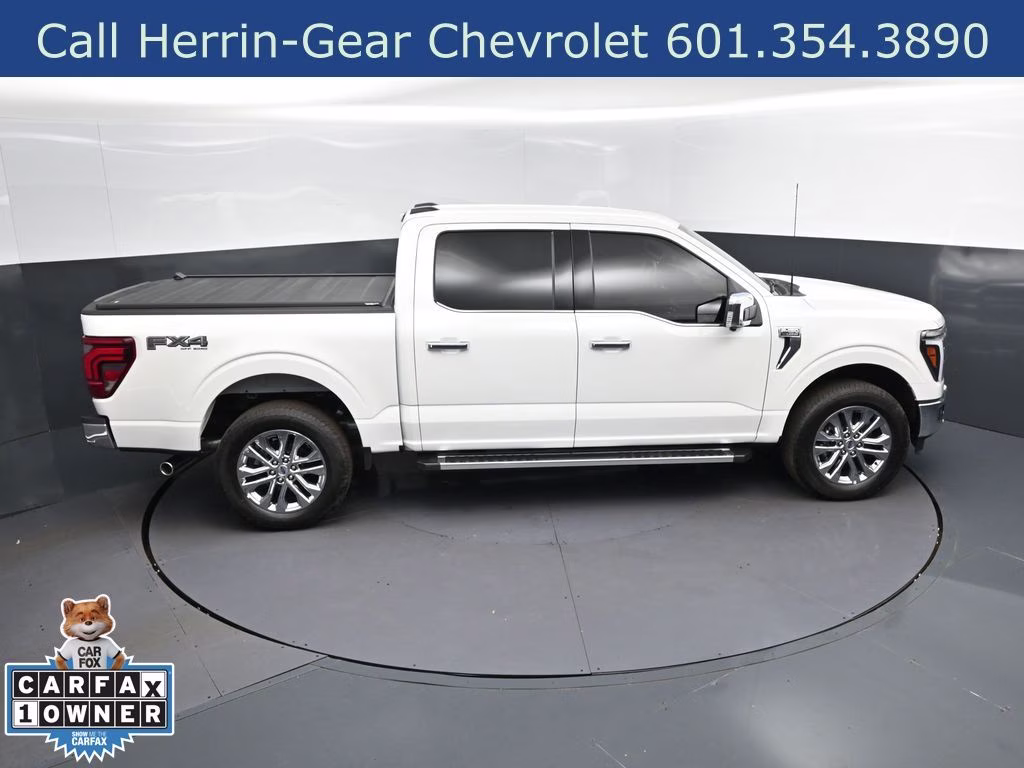 2025 White Metallic Ford F-150 Lariat 4X4 Truck