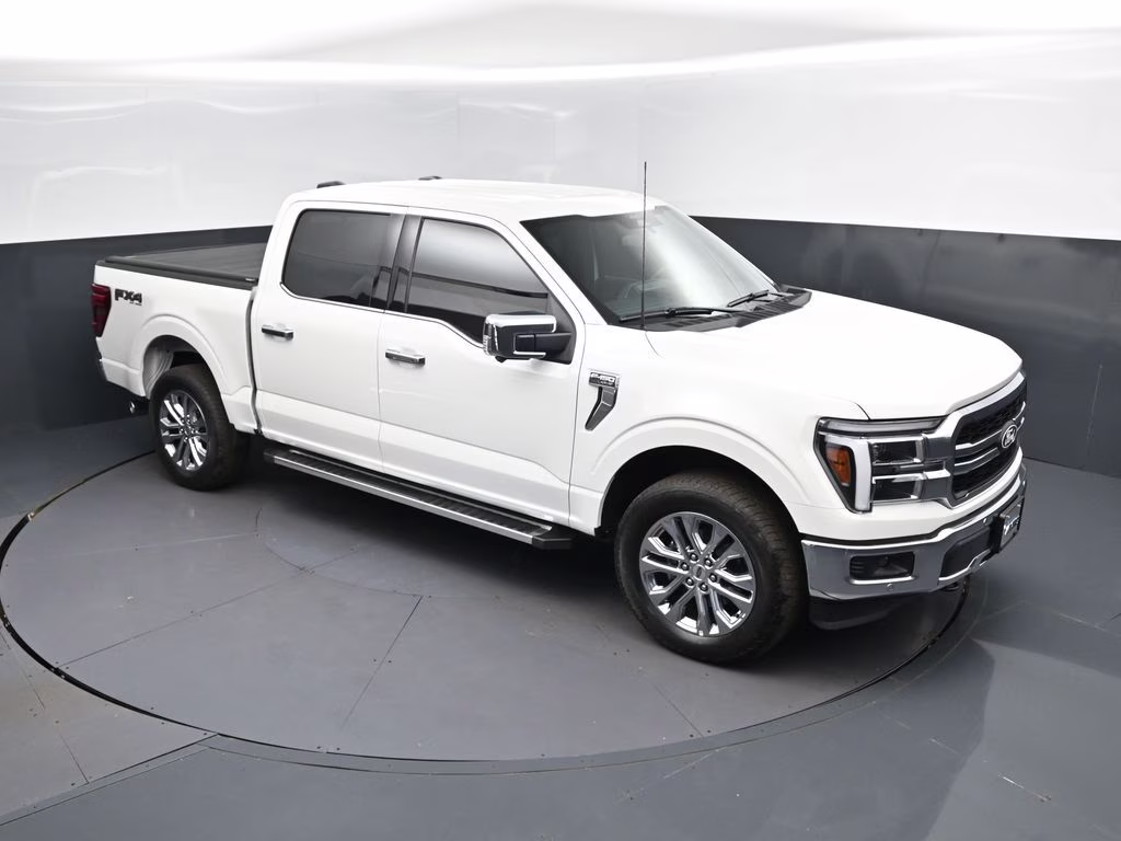 2025 White Metallic Ford F-150 Lariat 4X4 Truck