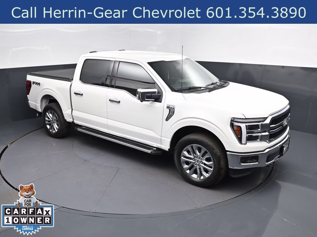 2025 White Metallic Ford F-150 Lariat 4X4 Truck