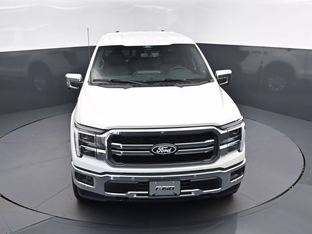 2025 White Metallic Ford F-150 Lariat 4X4 Truck