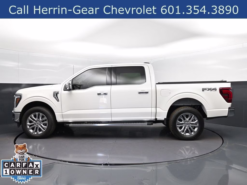 2025 White Metallic Ford F-150 Lariat 4X4 Truck
