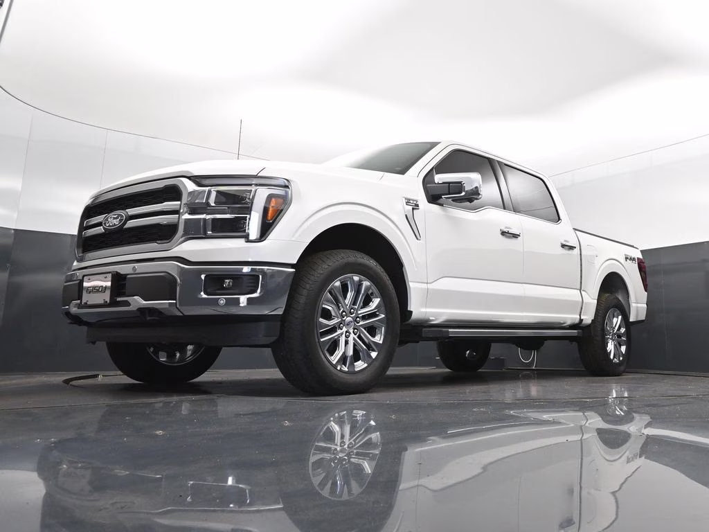 2025 White Metallic Ford F-150 Lariat 4X4 Truck