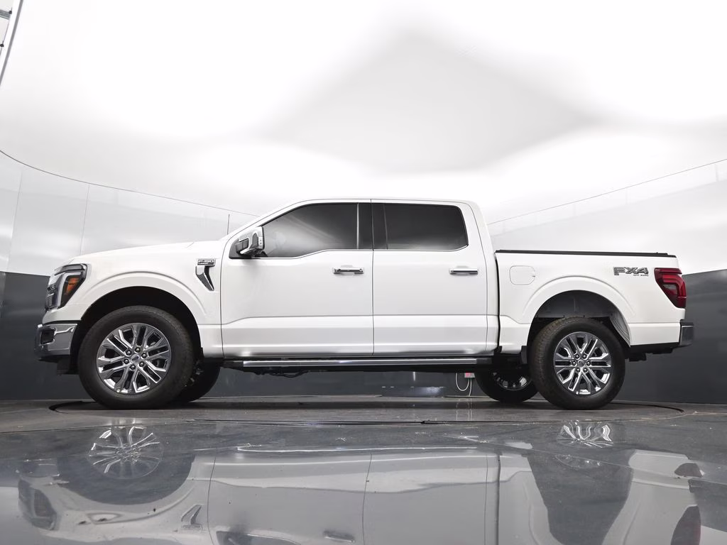 2025 White Metallic Ford F-150 Lariat 4X4 Truck