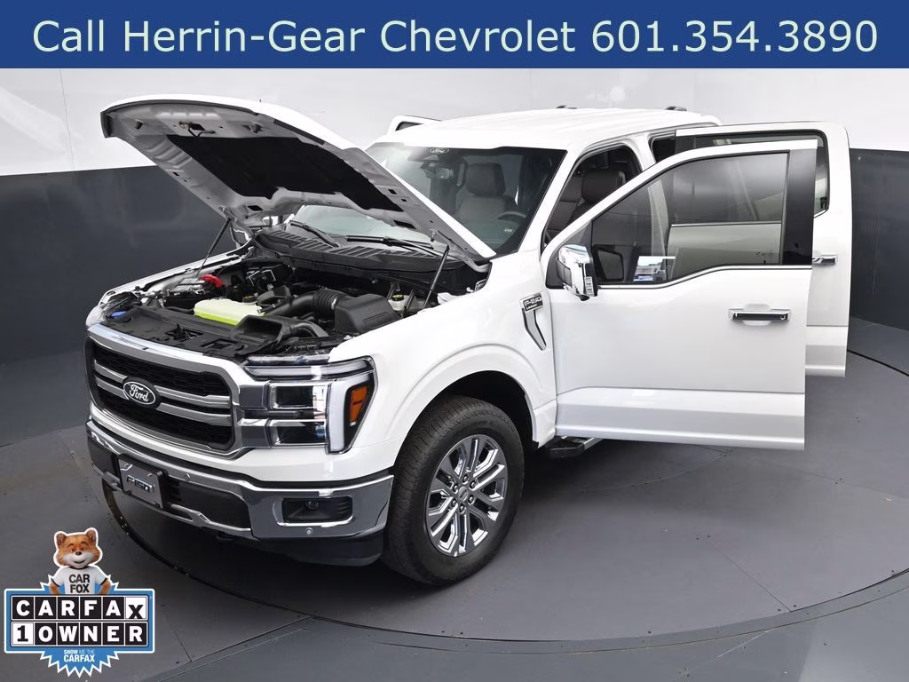 2025 White Metallic Ford F-150 Lariat 4X4 Truck