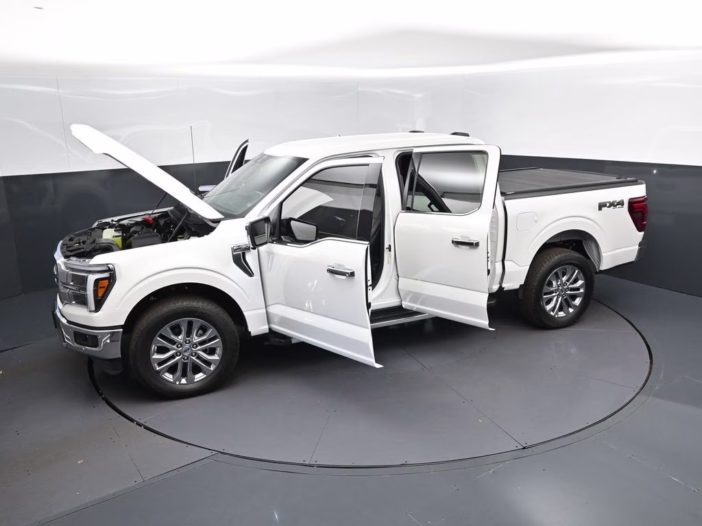 2025 White Metallic Ford F-150 Lariat 4X4 Truck