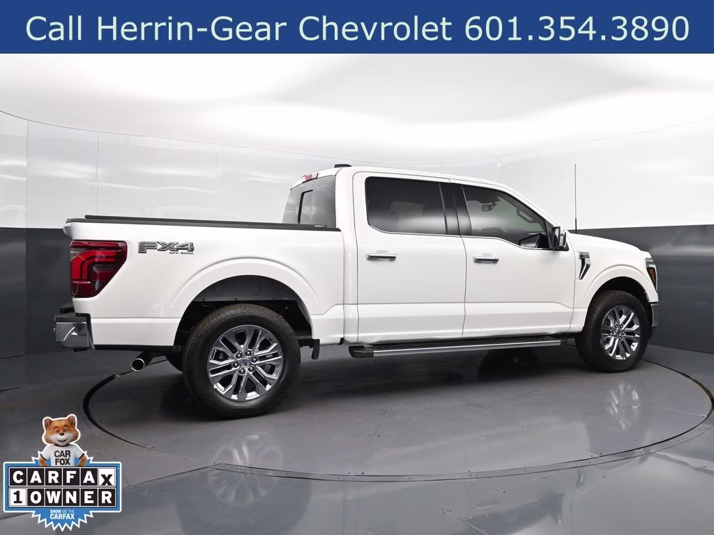 2025 White Metallic Ford F-150 Lariat 4X4 Truck