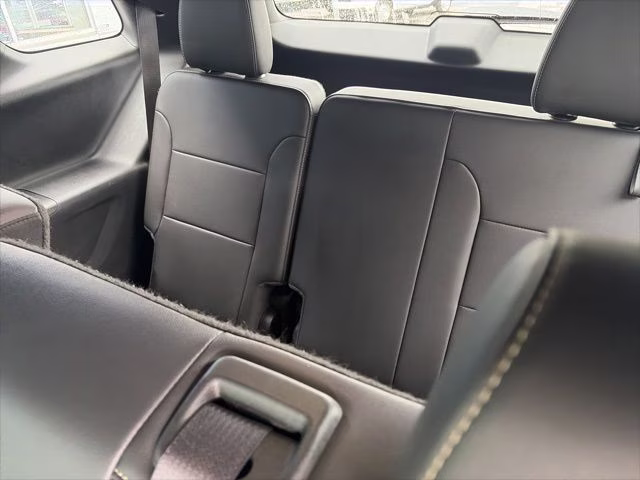 2023 Sterling Gray Metallic Chevrolet Traverse LT Leather AWD SUV
