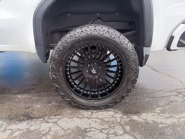 2021 Summit White GMC Sierra 1500 AT4 4X4 Truck