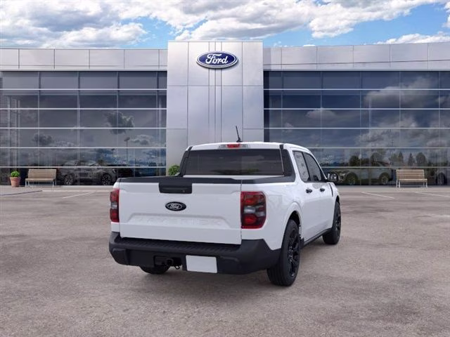 2025 Oxford White Ford Maverick XLT AWD Truck