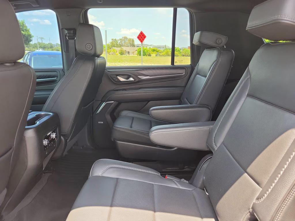 2022 Summit White GMC Yukon XL Denali 4X4 SUV