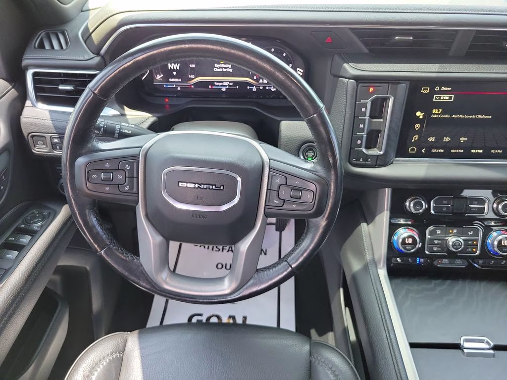 2022 Summit White GMC Yukon XL Denali 4X4 SUV