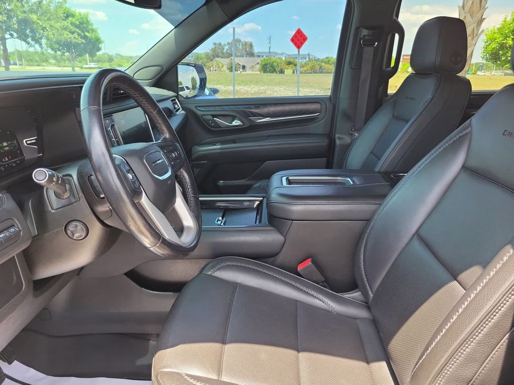 2022 Summit White GMC Yukon XL Denali 4X4 SUV