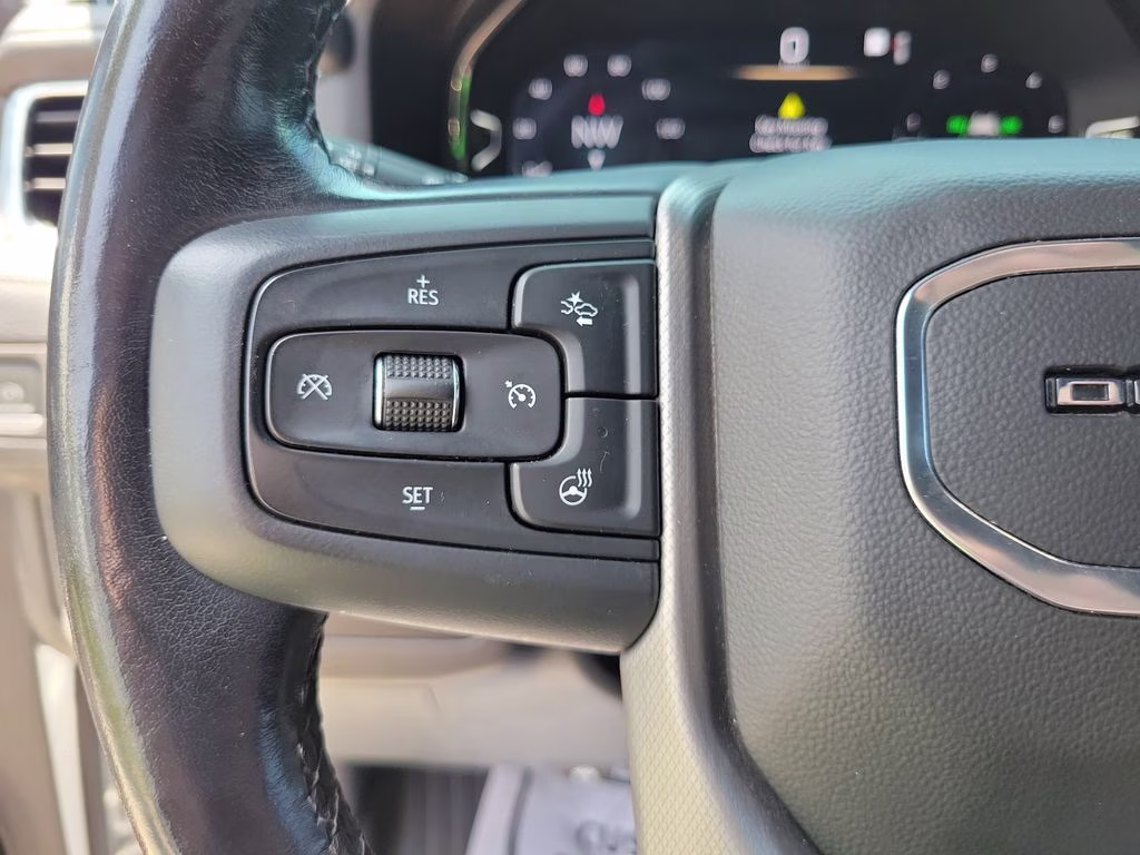 2022 Summit White GMC Yukon XL Denali 4X4 SUV