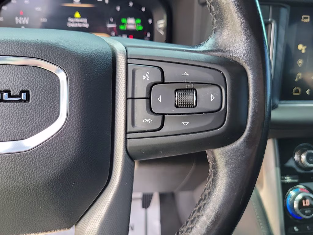 2022 Summit White GMC Yukon XL Denali 4X4 SUV