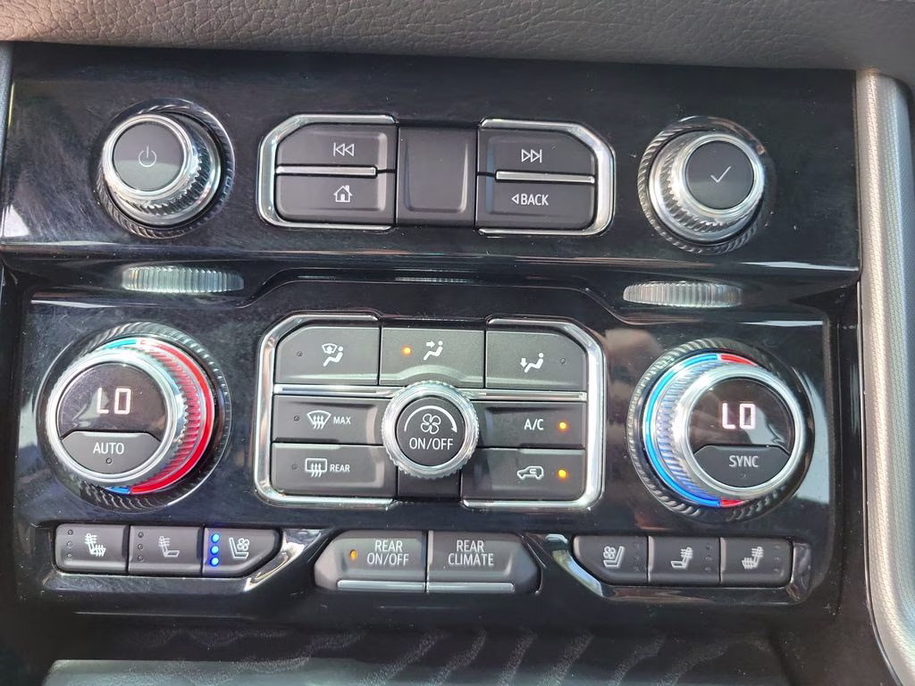 2022 Summit White GMC Yukon XL Denali 4X4 SUV