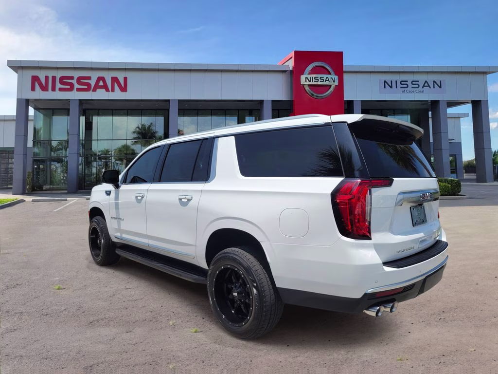 2022 Summit White GMC Yukon XL Denali 4X4 SUV