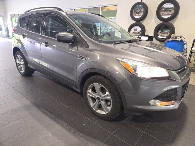 2014 Sterling Gray Metallic Ford Escape SE FWD SUV