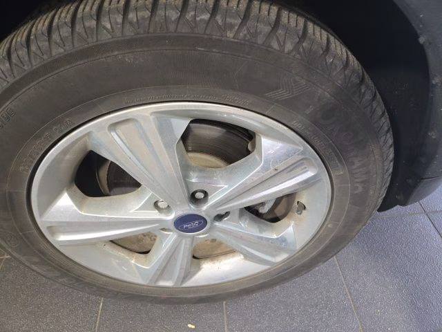 2014 Sterling Gray Metallic Ford Escape SE FWD SUV