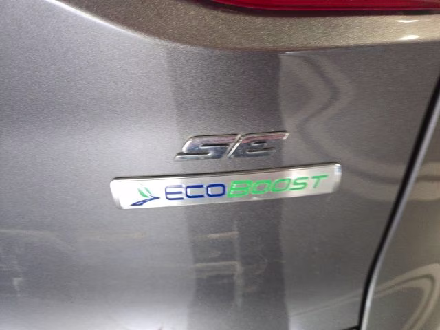 2014 Sterling Gray Metallic Ford Escape SE FWD SUV