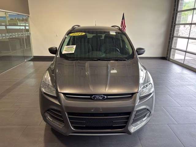 2014 Sterling Gray Metallic Ford Escape SE FWD SUV