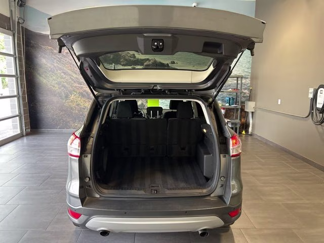 2014 Sterling Gray Metallic Ford Escape SE FWD SUV