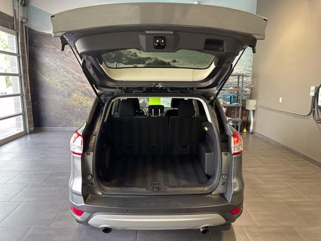 2014 Sterling Gray Metallic Ford Escape SE FWD SUV