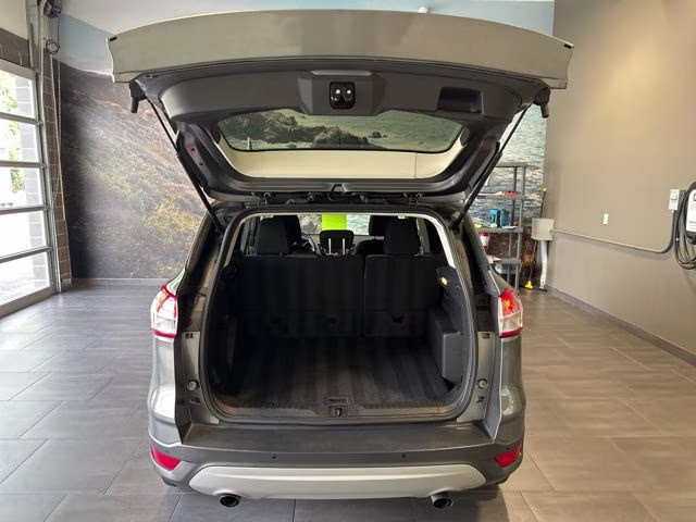 2014 Sterling Gray Metallic Ford Escape SE FWD SUV