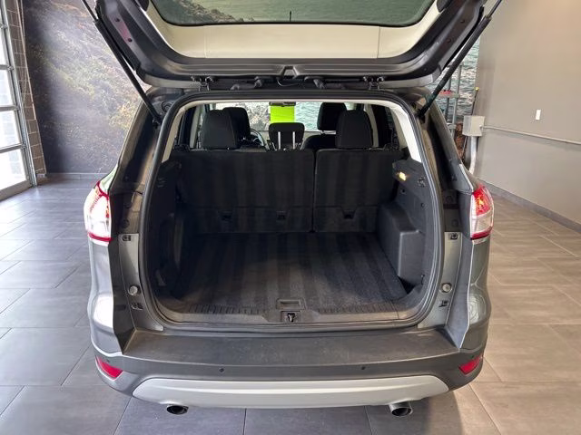 2014 Sterling Gray Metallic Ford Escape SE FWD SUV