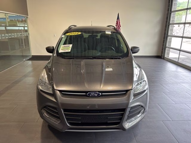 2014 Sterling Gray Metallic Ford Escape SE FWD SUV