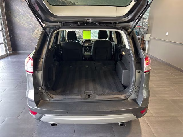 2014 Sterling Gray Metallic Ford Escape SE FWD SUV