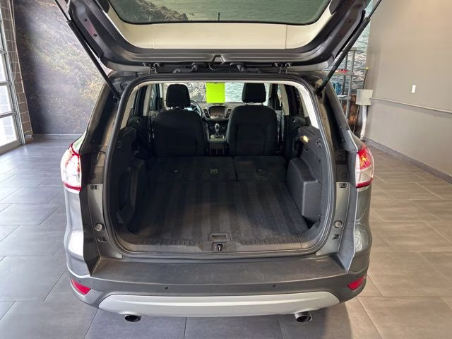 2014 Sterling Gray Metallic Ford Escape SE FWD SUV